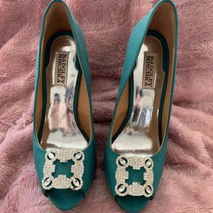 Badgley Mischka Crystal Embellished Pump